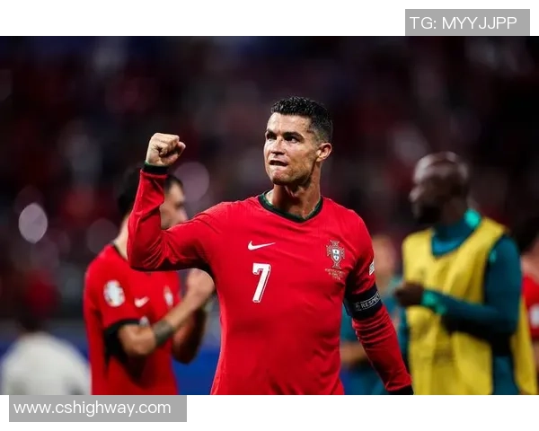 对C罗的处分是否过轻？缓刑引发“换其他球员必定停赛3场”的批判声